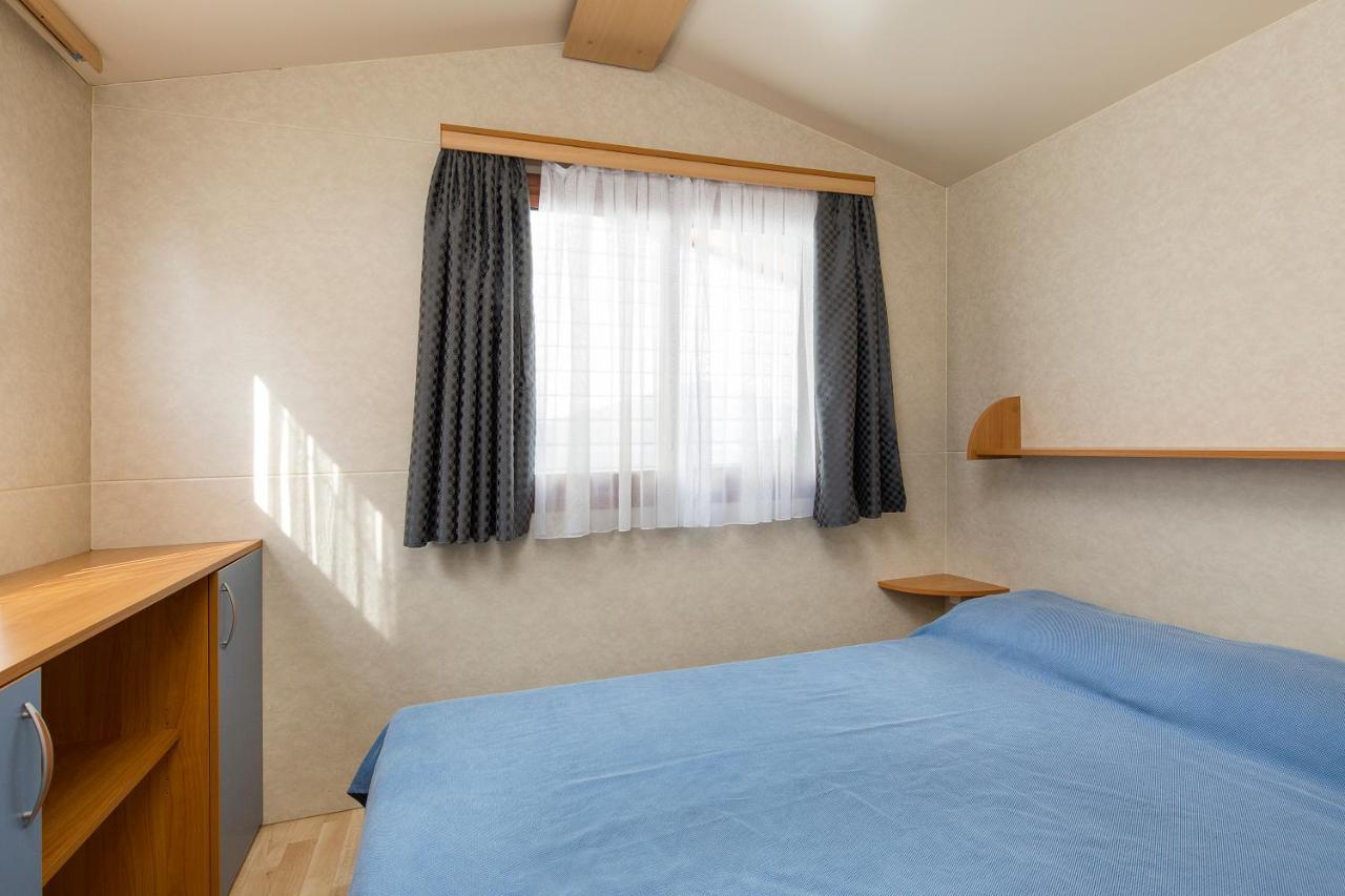 The Camp By Maggiore Suites Maccagno Екстер'єр фото
